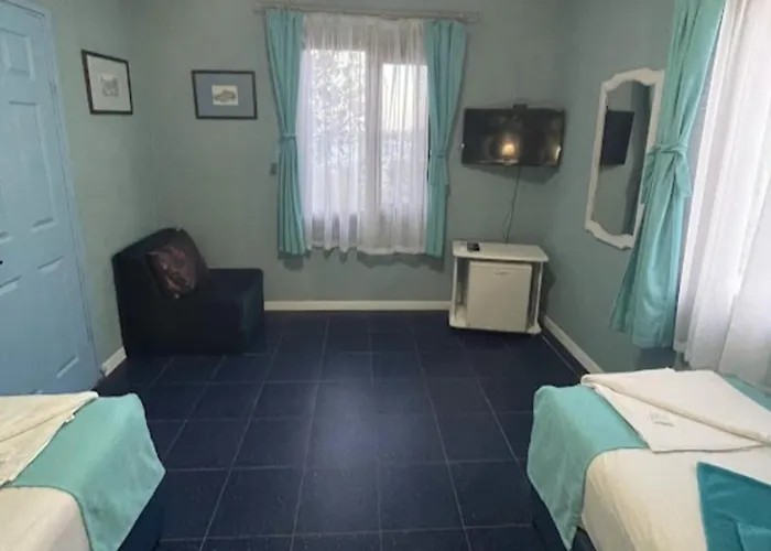 假日公园 And Panorama 3*