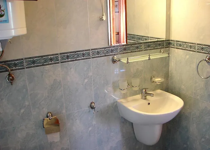 假日公园 And Panorama 切尔诺莫雷茨